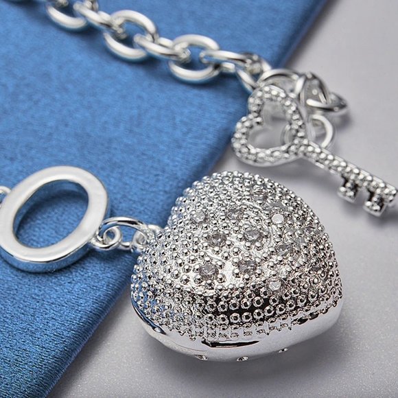 Toggle Key w/ Hollowed Heart Pendant Bracelet Stamped Solid Sterling Silver - Picture 2 of 6